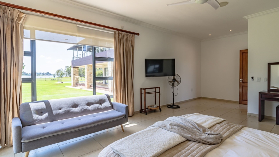 7 Bedroom Property for Sale in Oranjeville Free State